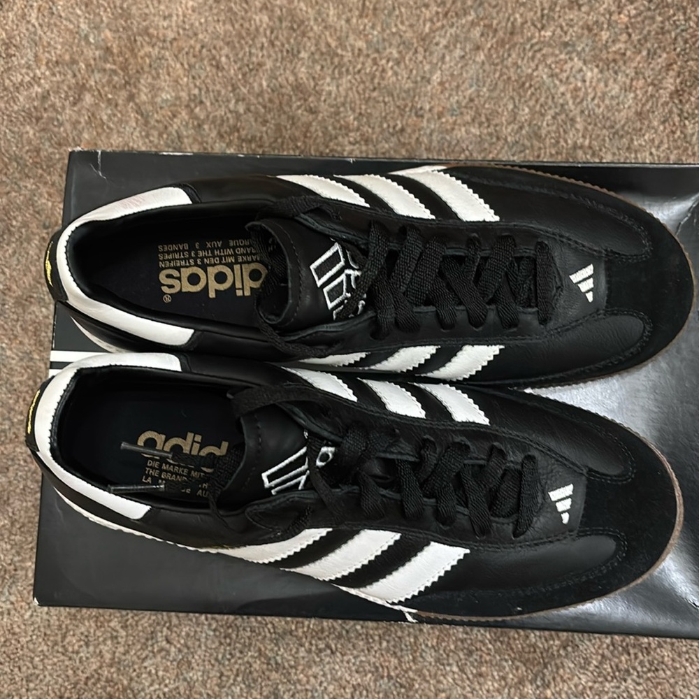 Men’s Adidas Samba, size 8.5